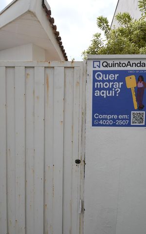 Casa de condomínio à venda com 431m², 4 quartos e 2 vagasPlaca
