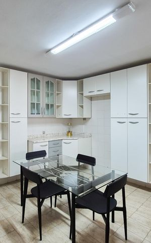 Casa à venda com 120m², 2 quartos e 1 vagaCozinha - Armários