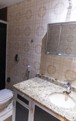 Apartamento à venda com 70m², 2 quartos e 1 vaga Apartamento à venda com 70m², 2 quartos e 1 vagaBanheiro