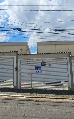 Casa de condomínio à venda com 68m², 2 quartos e 1 vagaFachada
