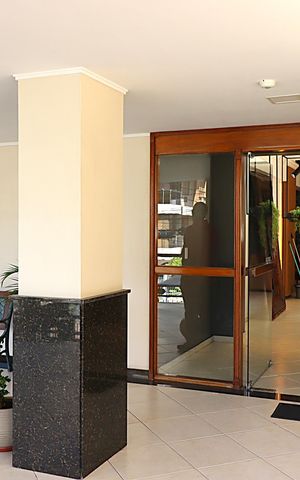 Apartamento à venda com 160m², 3 quartos e 3 vagasÁrea comum - Entrada do Prédio