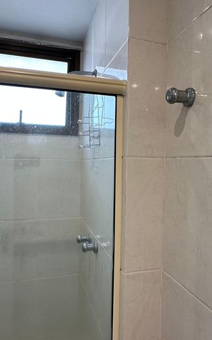 Apartamento à venda com 198m², 3 quartos e 3 vagas Apartamento à venda com 198m², 3 quartos e 3 vagasBanheiro do Quarto 2