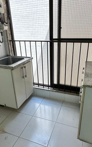 Apartamento à venda com 198m², 3 quartos e 3 vagas Apartamento à venda com 198m², 3 quartos e 3 vagasÁrea de Serviço
