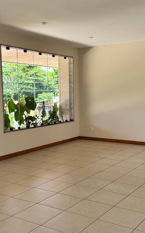 Apartamento à venda com 198m², 3 quartos e 3 vagas Apartamento à venda com 198m², 3 quartos e 3 vagasÁrea comum