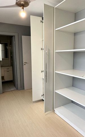 Apartamento à venda com 198m², 3 quartos e 3 vagas Apartamento à venda com 198m², 3 quartos e 3 vagasQuarto 1