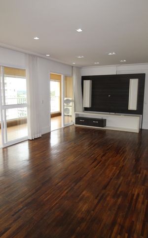 Apartamento para alugar com 156m², 3 quartos e 3 vagasSala