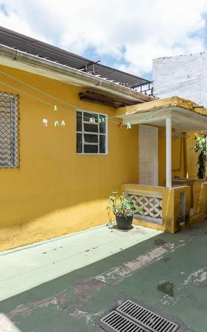 Casa à venda com 250m², 2 quartos e 2 vagasÁrea externa