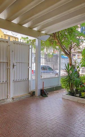 Casa à venda com 250m², 2 quartos e 2 vagasÁrea externa
