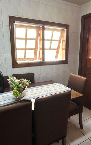 Apartamento à venda com 300m², 3 quartos e 2 vagas Apartamento à venda com 300m², 3 quartos e 2 vagasSala de Jantar