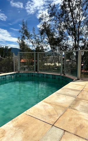 Apartamento à venda com 300m², 3 quartos e 2 vagas Apartamento à venda com 300m², 3 quartos e 2 vagasPiscina