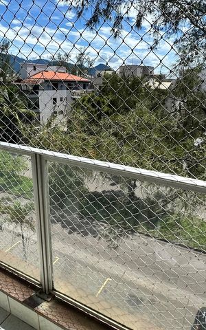 Apartamento à venda com 300m², 3 quartos e 2 vagas Apartamento à venda com 300m², 3 quartos e 2 vagasVaranda do quarto 3