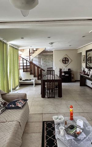 Apartamento à venda com 300m², 3 quartos e 2 vagas Apartamento à venda com 300m², 3 quartos e 2 vagasSala