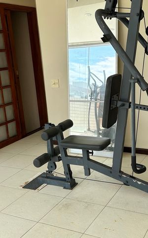 Apartamento à venda com 300m², 3 quartos e 2 vagas Apartamento à venda com 300m², 3 quartos e 2 vagasAcademia