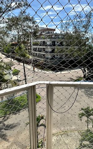 Apartamento à venda com 300m², 3 quartos e 2 vagas Apartamento à venda com 300m², 3 quartos e 2 vagasVaranda do quarto 1