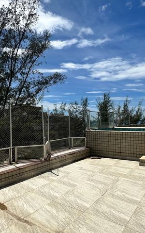 Apartamento à venda com 300m², 3 quartos e 2 vagas Apartamento à venda com 300m², 3 quartos e 2 vagasCobertura