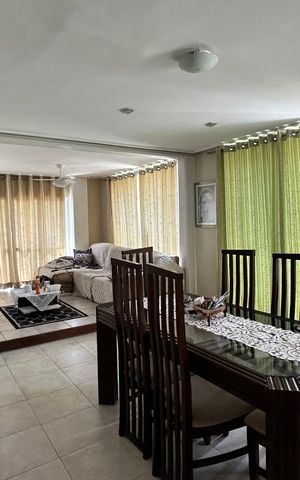 Apartamento à venda com 300m², 3 quartos e 2 vagas Apartamento à venda com 300m², 3 quartos e 2 vagasSala