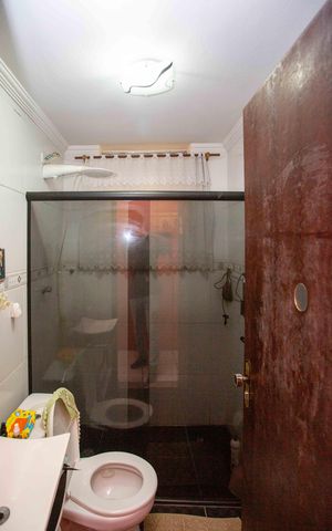 Casa à venda com 160m², 3 quartos e 3 vagasBanheiro 2