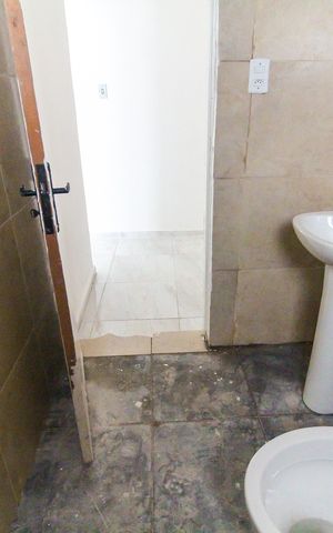Casa para alugar com 24m², 1 quarto e sem vaga Casa para alugar com 24m², 1 quarto e sem vagaBanheiro