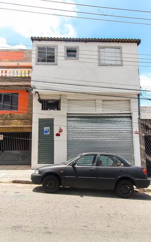 Casa para alugar com 24m², 1 quarto e sem vaga Casa para alugar com 24m², 1 quarto e sem vagaFachada