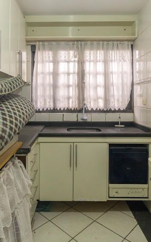 Casa para alugar com 270m², 4 quartos e 4 vagas Casa para alugar com 270m², 4 quartos e 4 vagasCozinha