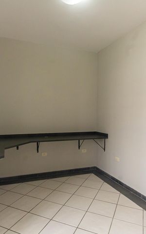 Casa para alugar com 270m², 4 quartos e 4 vagas Casa para alugar com 270m², 4 quartos e 4 vagasQuarto 3