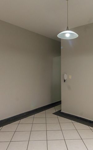 Casa para alugar com 270m², 4 quartos e 4 vagas Casa para alugar com 270m², 4 quartos e 4 vagasSala