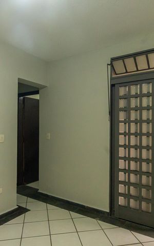 Casa para alugar com 270m², 4 quartos e 4 vagas Casa para alugar com 270m², 4 quartos e 4 vagasQuarto de Serviço