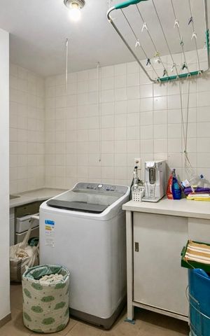 Casa à venda com 107m², 2 quartos e 1 vaga Casa à venda com 107m², 2 quartos e 1 vagaÁrea de Serviço