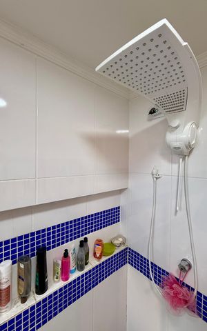 Casa à venda com 107m², 2 quartos e 1 vaga Casa à venda com 107m², 2 quartos e 1 vagaBanheiro Suíte