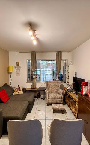 Casa à venda com 107m², 2 quartos e 1 vaga Casa à venda com 107m², 2 quartos e 1 vagaSala