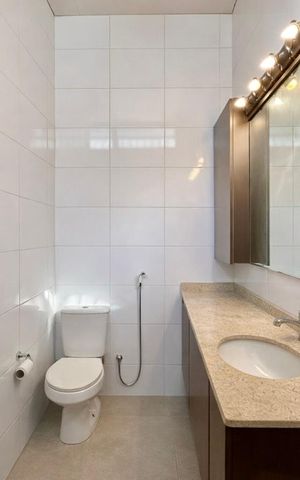 Casa à venda com 107m², 2 quartos e 1 vaga Casa à venda com 107m², 2 quartos e 1 vagaBanheiro Social