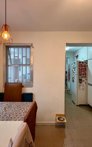 Casa à venda com 107m², 2 quartos e 1 vaga Casa à venda com 107m², 2 quartos e 1 vagaSala