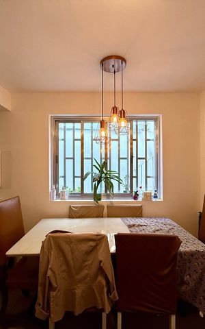 Casa à venda com 107m², 2 quartos e 1 vaga Casa à venda com 107m², 2 quartos e 1 vagaSala
