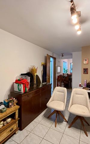 Casa à venda com 107m², 2 quartos e 1 vaga Casa à venda com 107m², 2 quartos e 1 vagaSala
