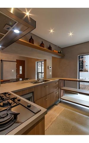 Casa para alugar com 220m², 4 quartos e 2 vagas