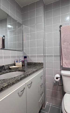 Apartamento à venda com 70m², 2 quartos e 1 vaga Apartamento à venda com 70m², 2 quartos e 1 vagaBanheiro Social