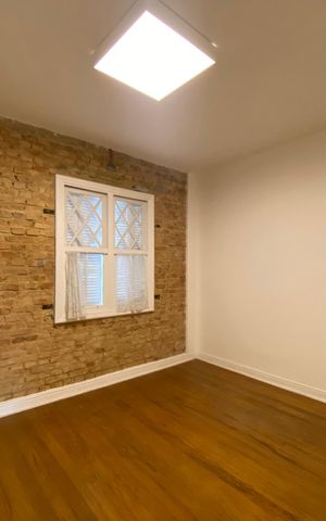 Casa à venda com 247m², 3 quartos e 2 vagas Casa à venda com 247m², 3 quartos e 2 vagasQuarto 2