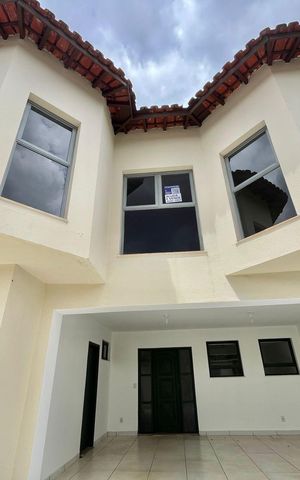Casa para alugar com 238m², 3 quartos e 3 vagas Casa para alugar com 238m², 3 quartos e 3 vagasFachada da casa