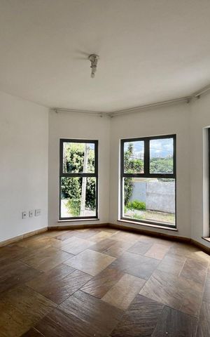 Casa para alugar com 238m², 3 quartos e 3 vagas Casa para alugar com 238m², 3 quartos e 3 vagasSala 2
