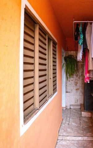 Casa à venda com 90m², 3 quartos e 1 vagaÁrea de Serviço