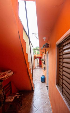 Casa à venda com 90m², 3 quartos e 1 vagaÁrea de Serviço