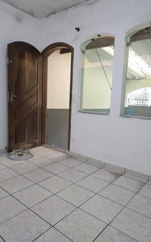 Casa à venda com 67m², 2 quartos e 2 vagas Casa à venda com 67m², 2 quartos e 2 vagasSala