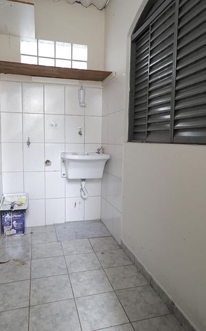 Casa à venda com 67m², 2 quartos e 2 vagas Casa à venda com 67m², 2 quartos e 2 vagasÁrea de Serviço