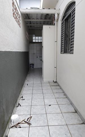 Casa à venda com 67m², 2 quartos e 2 vagas Casa à venda com 67m², 2 quartos e 2 vagasCorredor