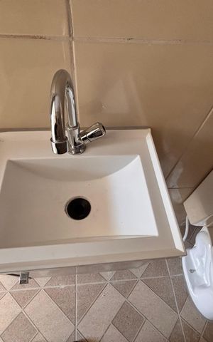 Studio para alugar com 30m², 1 quarto e sem vaga Studio para alugar com 30m², 1 quarto e sem vagaBanheiro