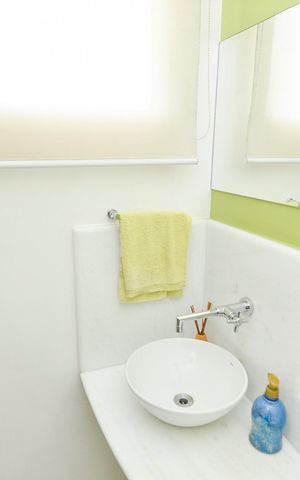 Apartamento à venda com 223m², 4 quartos e 2 vagas Apartamento à venda com 223m², 4 quartos e 2 vagasLavabo 2