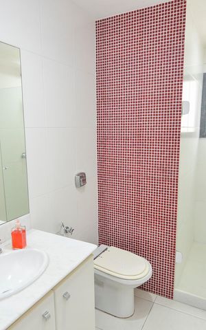 Apartamento à venda com 223m², 4 quartos e 2 vagas Apartamento à venda com 223m², 4 quartos e 2 vagasBanheiro Social