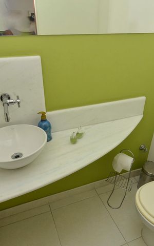 Apartamento à venda com 223m², 4 quartos e 2 vagas Apartamento à venda com 223m², 4 quartos e 2 vagasLavabo 2