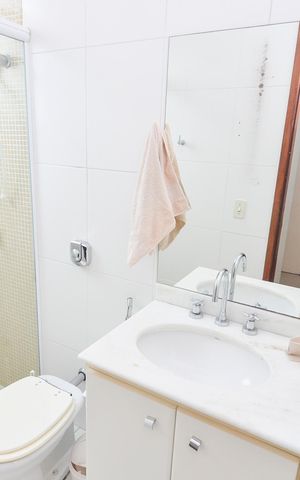 Apartamento à venda com 223m², 4 quartos e 2 vagas Apartamento à venda com 223m², 4 quartos e 2 vagasBanheiro da Suíte 2