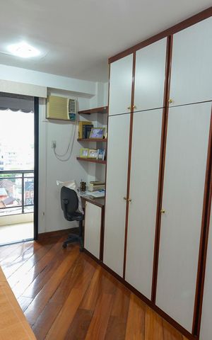 Apartamento à venda com 223m², 4 quartos e 2 vagas Apartamento à venda com 223m², 4 quartos e 2 vagasQuarto 1